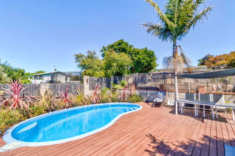 4 Rembrandt Place, Opaheke, Papakura - Carousel 1