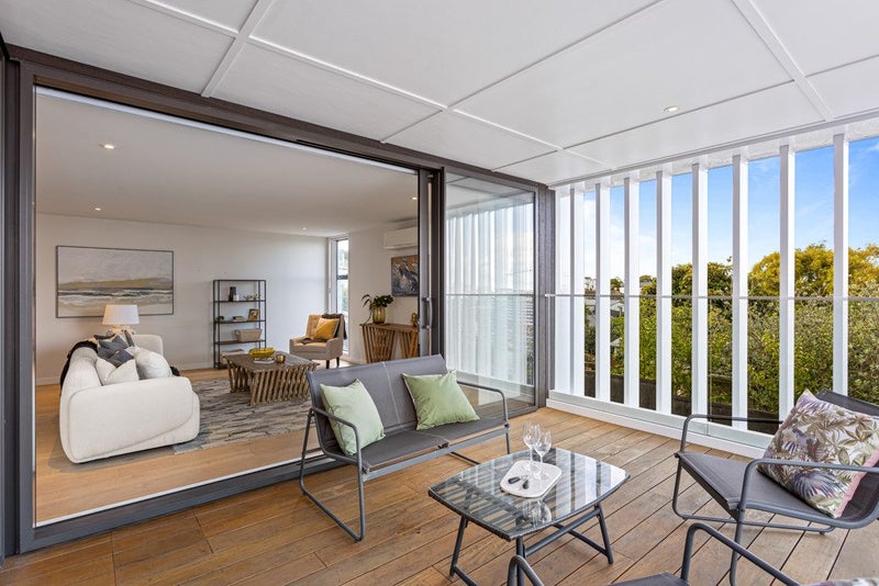 174C Archers Road, Glenfield, Auckland - Carousel 1