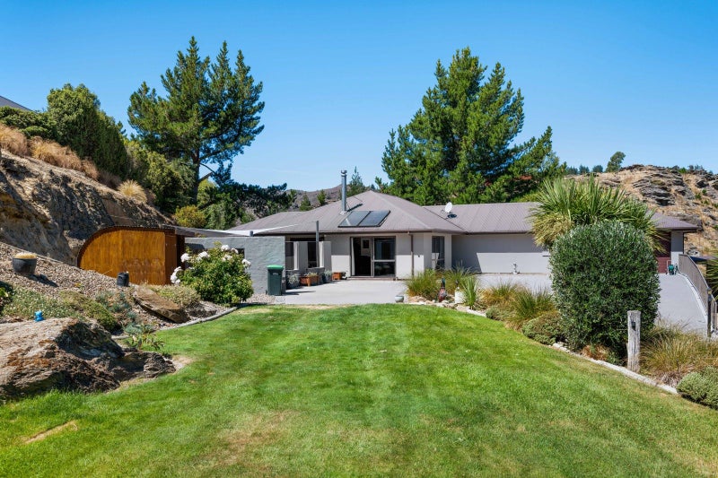 37 The Half Mile, Bridge Hill, Alexandra - Carousel 2