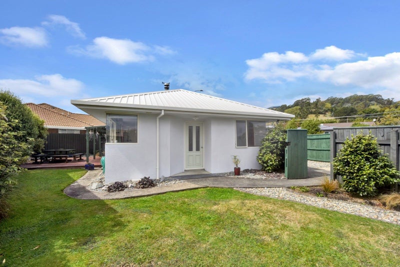 2/16 Vining Crescent, Stoke, Nelson - Carousel 2
