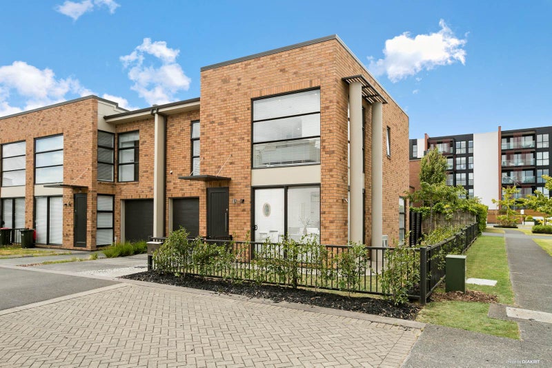 49 Scoria Crescent, Stonefields, Auckland - Carousel 1