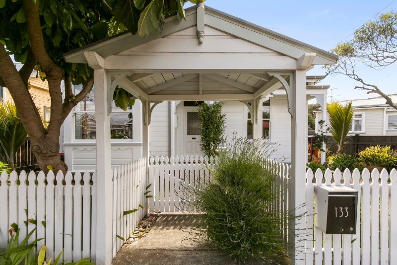 133 Richmond Street, Petone, Lower Hutt - Carousel 1