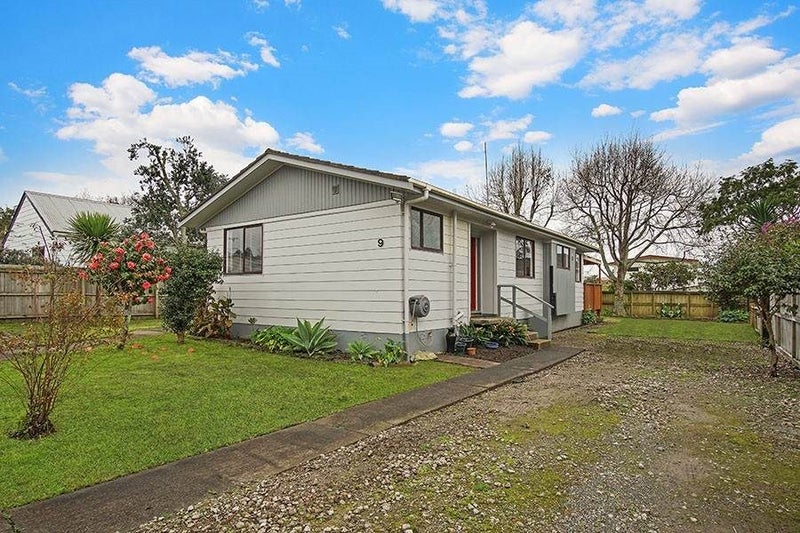 9 Mannering Place, Hillcrest, Auckland - Carousel 2