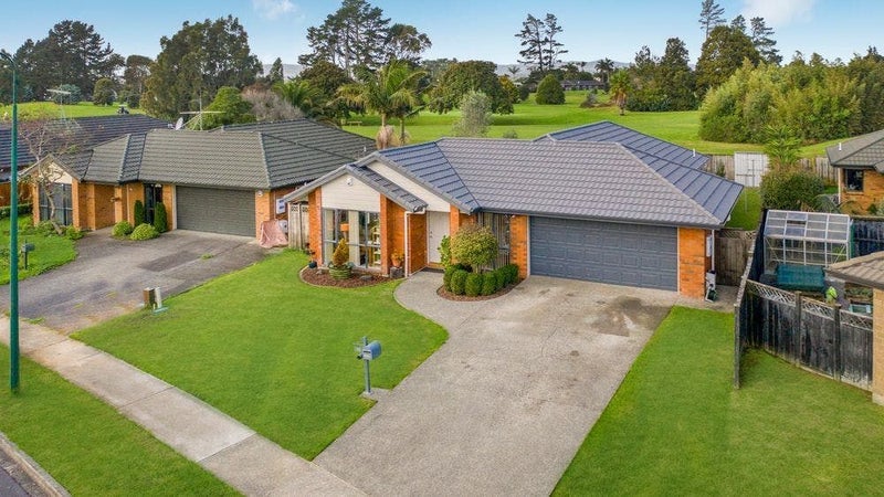 30 Blackwood Drive, Wattle Downs, Auckland - Carousel 2