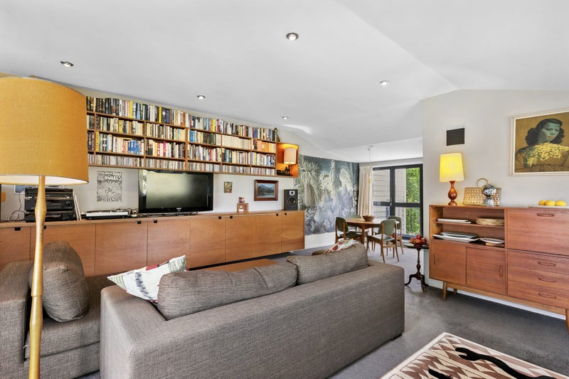 30 Lawson Place, Mount Victoria, Wellington - Carousel 1