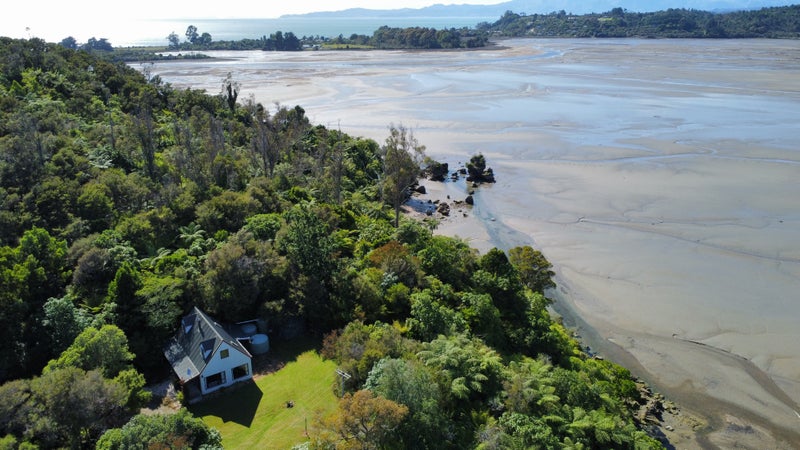 1864 Takaka-Collingwood Highway, Milnthorpe, Golden Bay / Mohua - Carousel 2