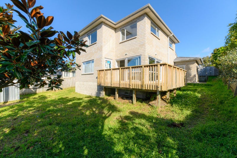 18A Glenorchy Street, Glen Eden, Auckland - Carousel 1