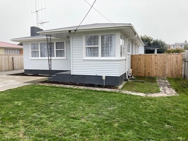 20 Yvonne Street, Melville, Hamilton - Carousel 2