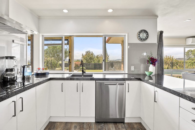 24 Wharepuhunga Road, Te Awamutu - Carousel 2