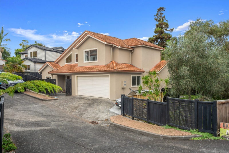 46A Selwyn Road, Cockle Bay, Auckland - Carousel 1