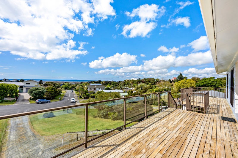17 Taranui Place, Mangawhai Heads, Mangawhai - Carousel 1