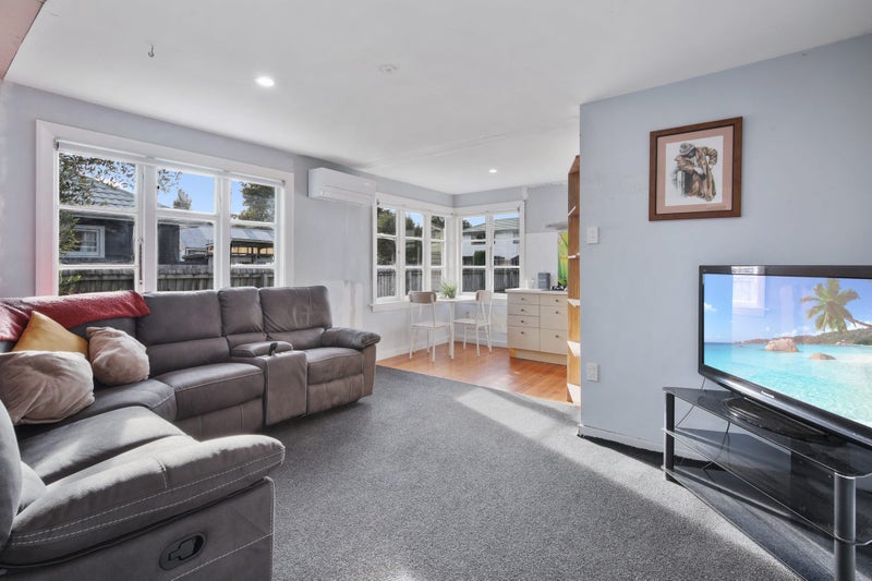 238 Westminster Street, Mairehau, Christchurch - Carousel 1