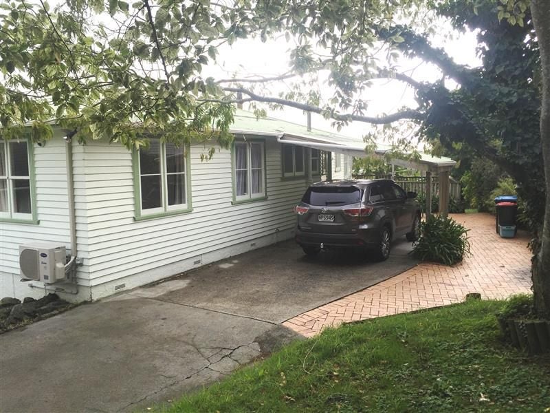 407 Hillsborough Road, Hillsborough, Auckland - Carousel 1