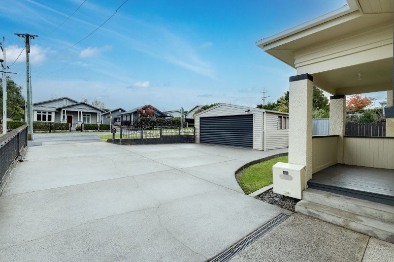 20 Rata Street, Maeroa, Hamilton - Carousel 2