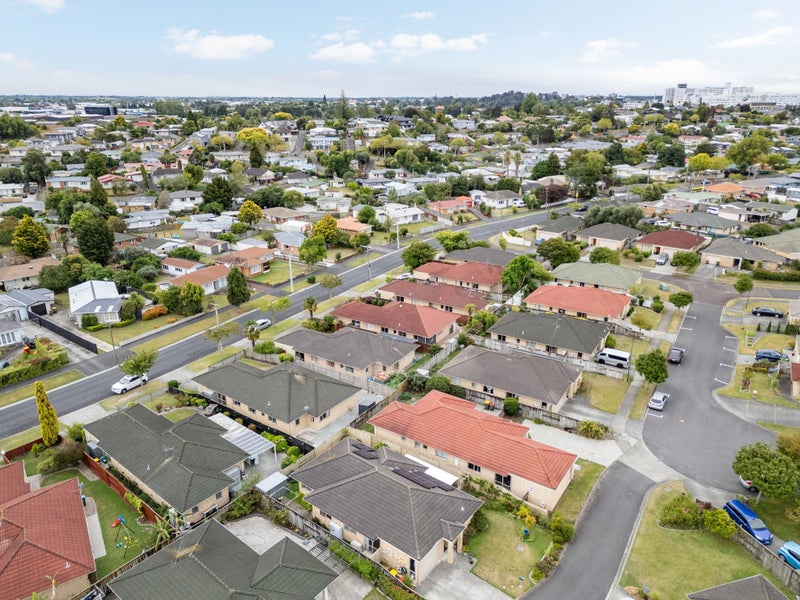 81 Mount View Road, Melville, Hamilton - Carousel 36