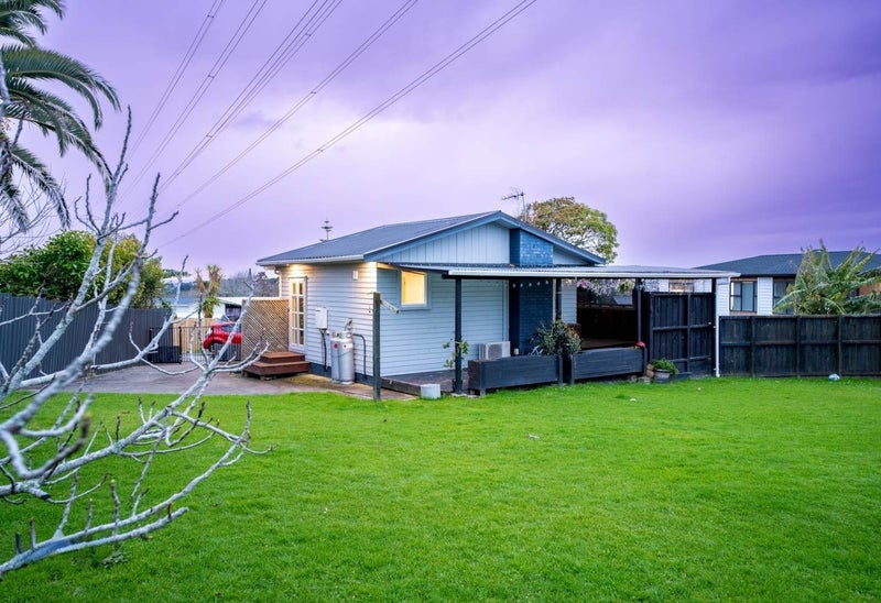 187 Halsey Drive, Lynfield, Auckland - Carousel 1