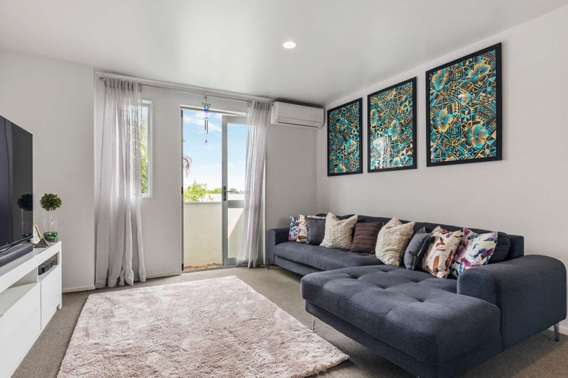 48 Albionvale Road, Glen Eden, Auckland - Carousel 2