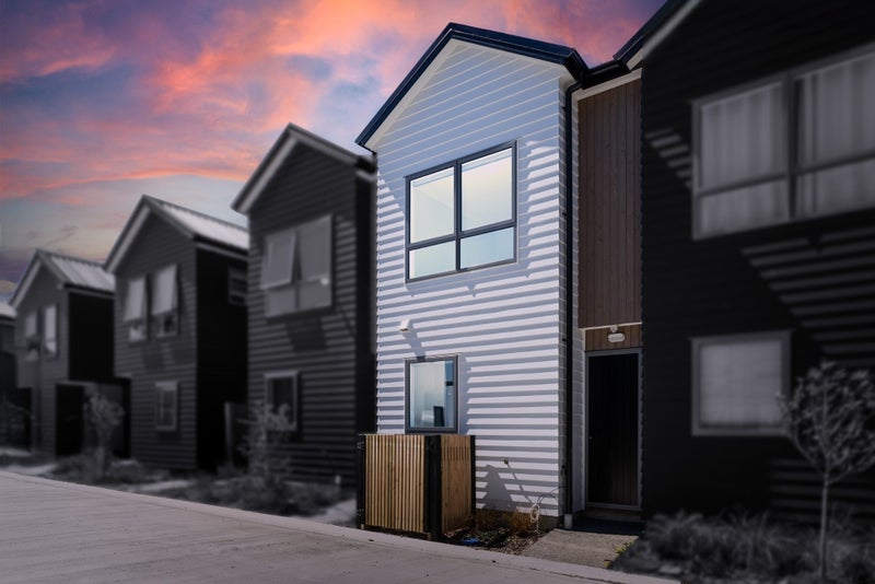 2/10 Marion Street, Silverstream, Upper Hutt - Carousel 1