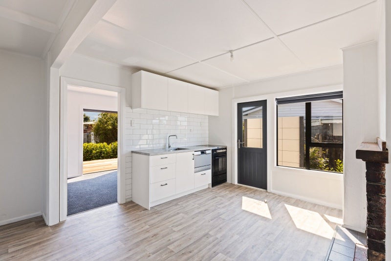 168 Tukapa Street, Westown, New Plymouth - Carousel 2