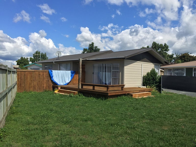 17 Susan Place, Deanwell, Hamilton - Carousel 10