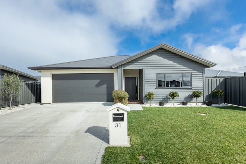 31 Hurunui Drive, Te Awa, Napier - Carousel 1