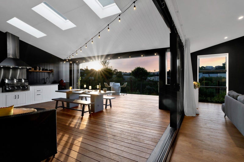 2/20B Gordon Street, Glen Avon, New Plymouth - Carousel 2