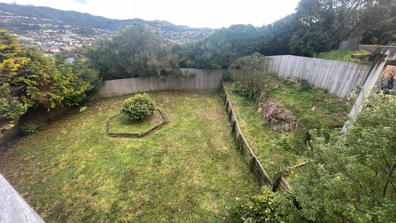 16 Evesham Place, Newlands, Wellington - Carousel 11