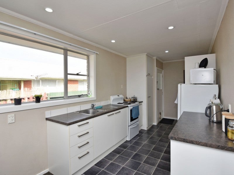 69 Glenalmond Crescent, Rockdale, Invercargill - Carousel 2