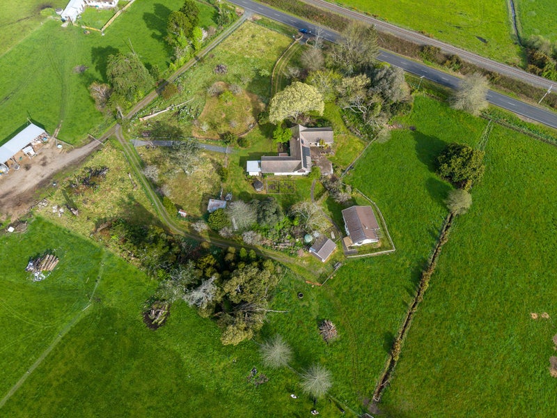 618 Holland Road, Eureka, Hamilton - Carousel 2