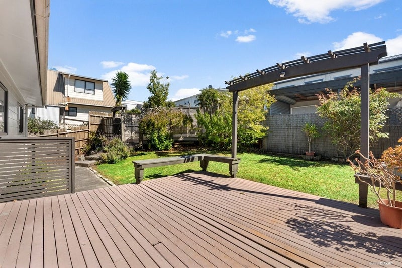 2/49 Target Road, Totara Vale, Auckland - Carousel 2