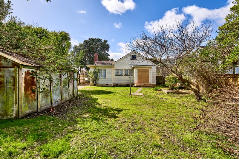 29 Pirie Crescent, Moera, Lower Hutt - Carousel 2