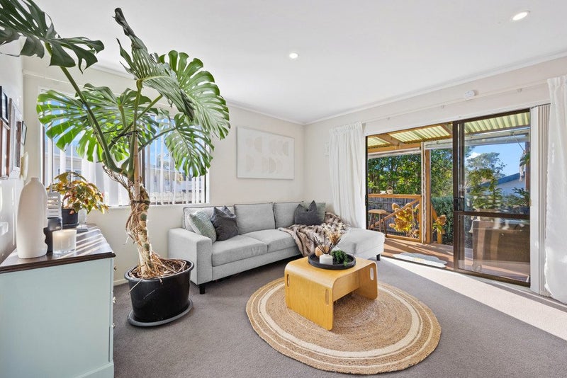 1/102 Elliot Street, Howick, Auckland - Carousel 2