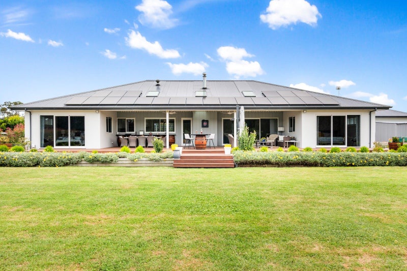 254 Meeanee Road, Meeanee, Napier - Carousel 29