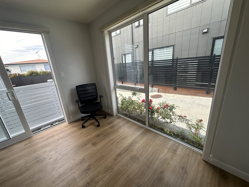 206B Clovelly Road, Bucklands Beach, Auckland - Carousel 2