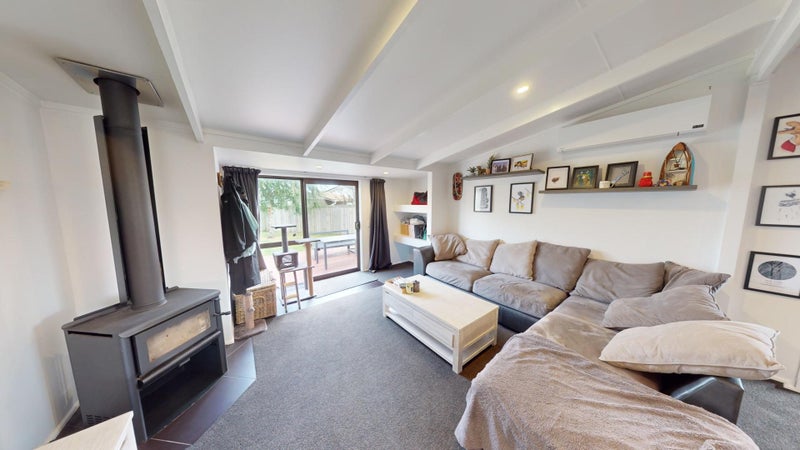 23 Colonial Place, Kelvin Grove, Palmerston North - Carousel 2