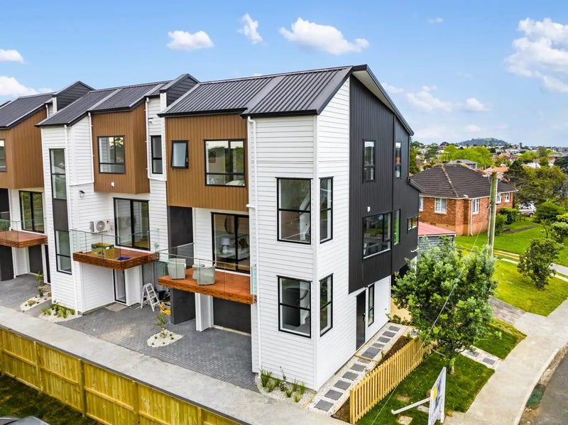 17A Hedley Road, Wesley, Auckland - Carousel 1