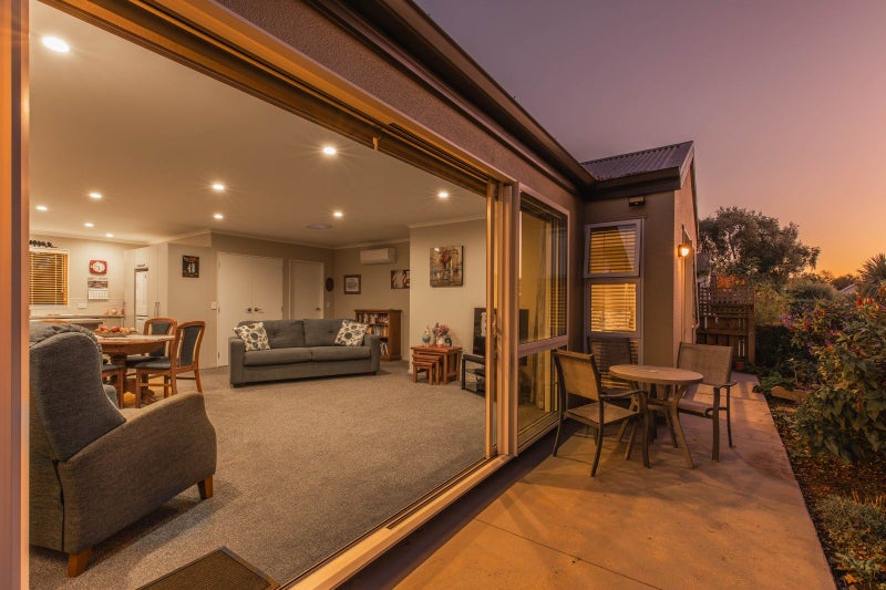 8C Centennial Road, Tāhunanui, Nelson - Carousel 1