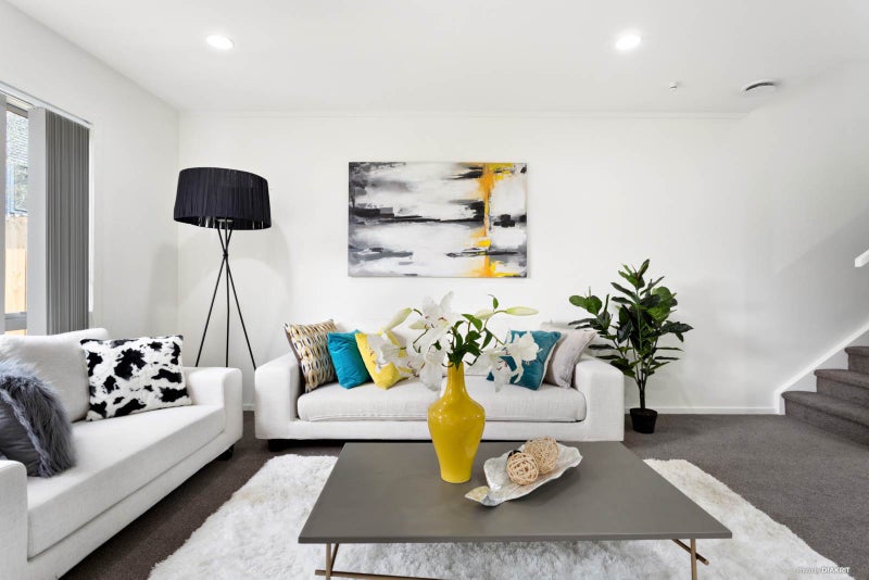 1/6 John Jennings Drive, Oteha, Auckland - Carousel 2