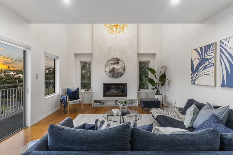 26 Seaview Road, Castor Bay, Auckland - Carousel 2