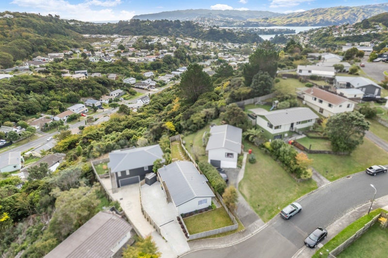 10A Gaff Place, Whitby, Porirua - Carousel 29
