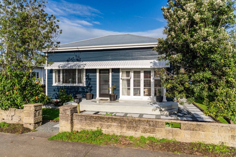 41 Jervois Street, Dargaville - Carousel 1