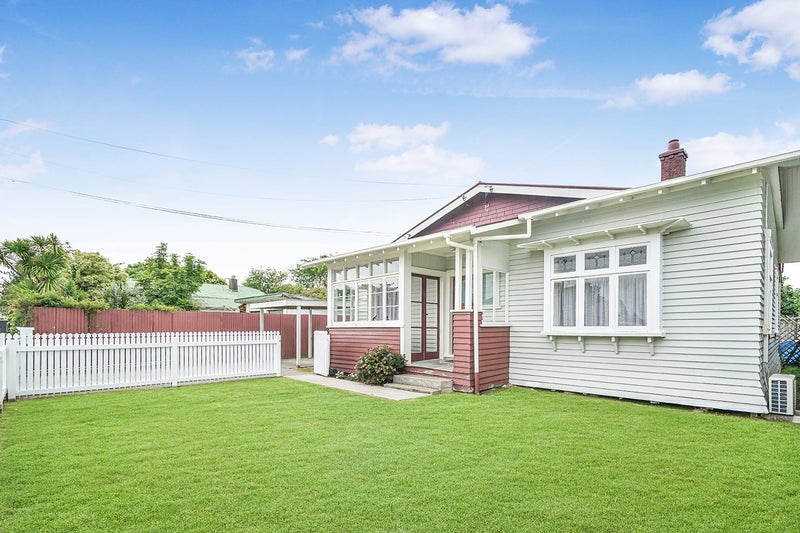 16A Coates Street, Hamilton East, Hamilton - Carousel 1