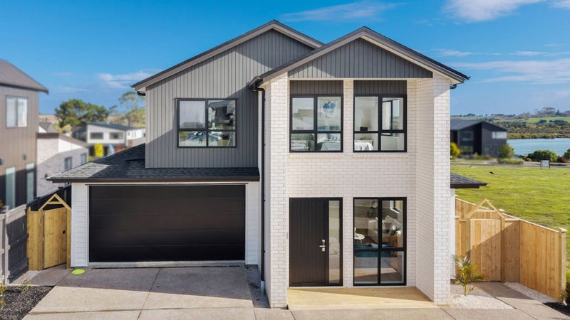 36 Emerald Avenue, Rosehill, Papakura - Carousel 1