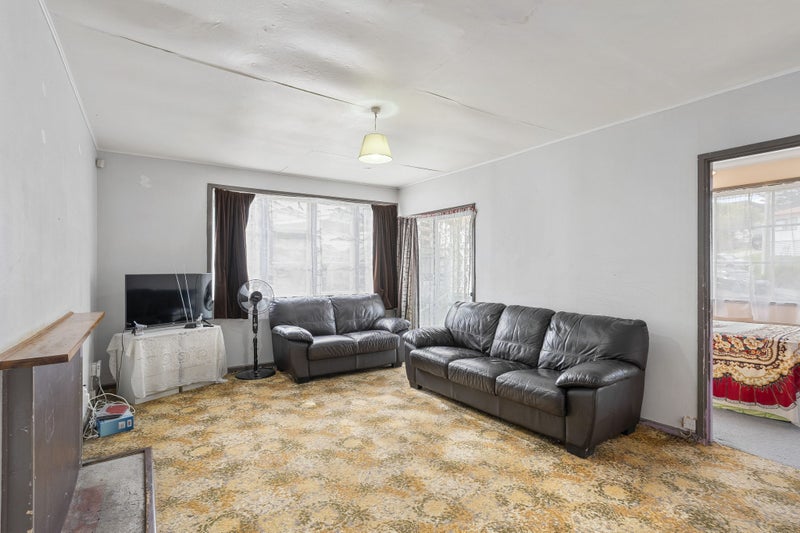 2 Thomson Street, Wesley, Auckland - Carousel 2