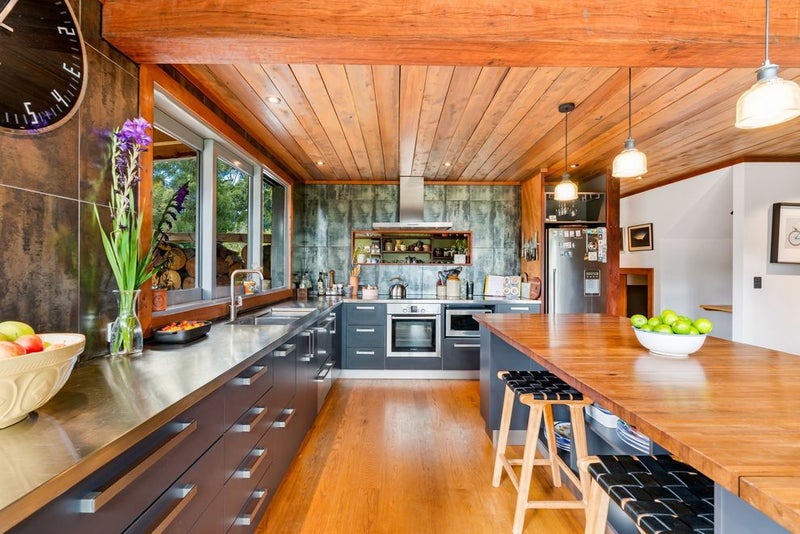 15 Fort Place, Wanaka - Carousel 2