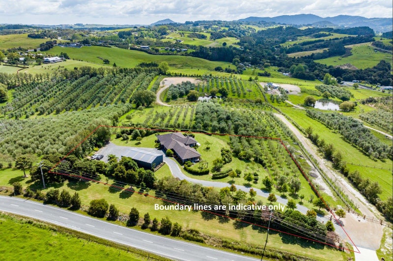 2246 Cove Road, Kaiwaka - Carousel 1