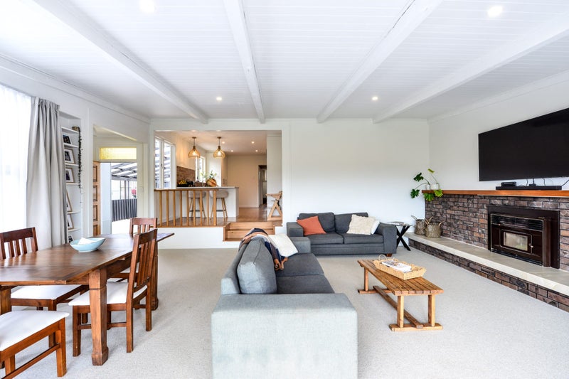 100 Forest Lake Road, Forest Lake, Hamilton - Carousel 1