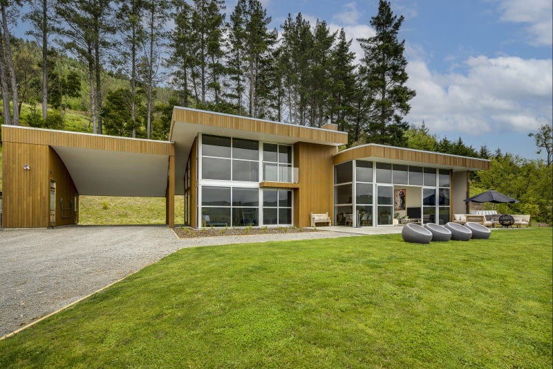 42 Raratu Road, Havelock North - Carousel 1