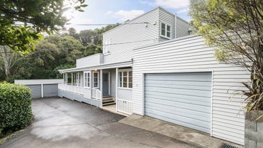 84 Hatton Street, Karori, Wellington - Carousel 1