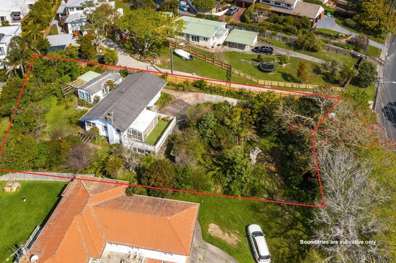 889 Beach Road, Waiake, Auckland - Carousel 2